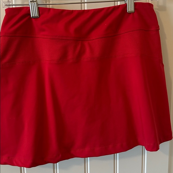 Red skort - Picture 3 of 7
